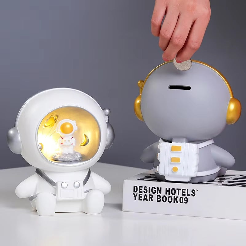 Skorter | 2-in-1 Astronaut Piggy Bank & Night Lamp For Kids