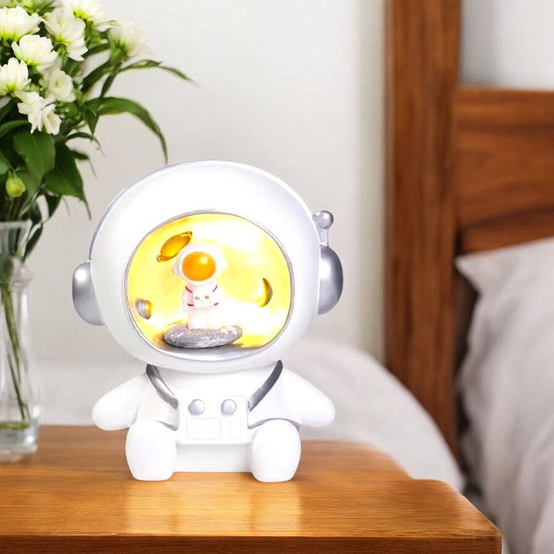 Skorter | 2-in-1 Astronaut Piggy Bank & Night Lamp For Kids