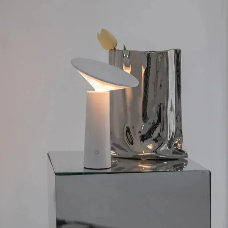 Skorter | Portable rechargeable table lamp