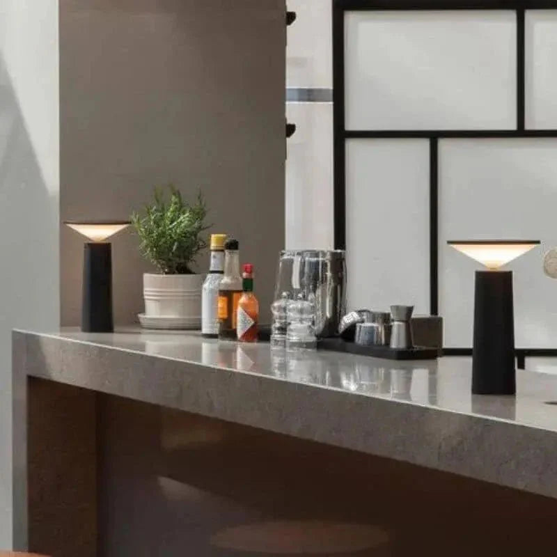 Skorter | Portable rechargeable table lamp