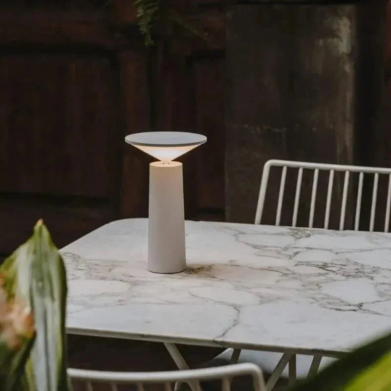 Skorter | Portable rechargeable table lamp