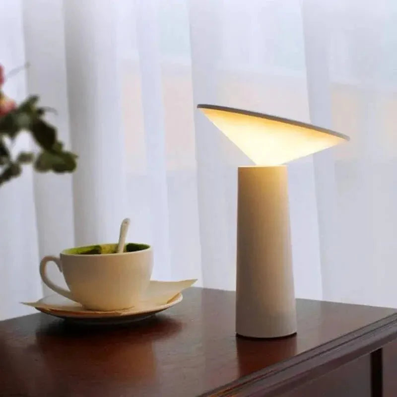 Skorter | Portable rechargeable table lamp