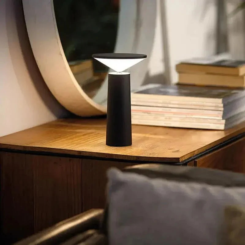 Skorter | Portable rechargeable table lamp