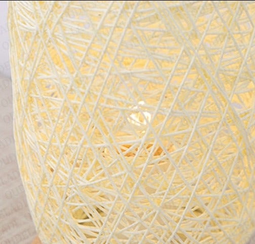 Skorter | Table lamp made of rattan wood