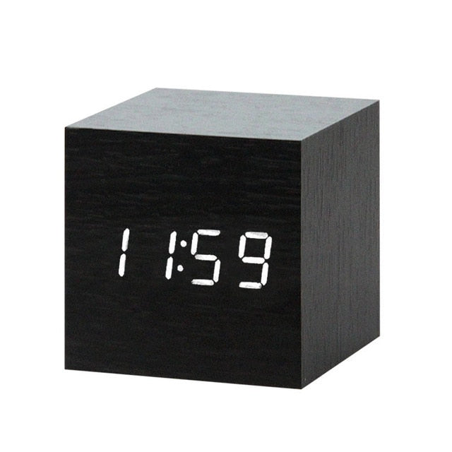 Skorter | Minimalistic Digital LED Alarm Clock with Voice Control – Sleek Design and Clear Display for Effortless Mornings