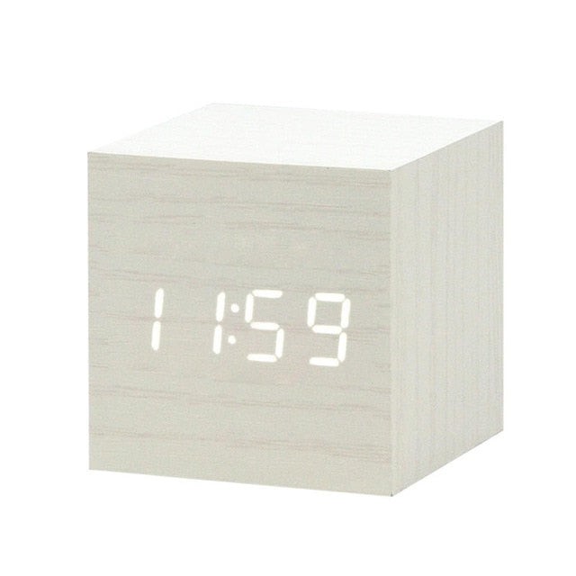 Skorter | Minimalistic Digital LED Alarm Clock with Voice Control – Sleek Design and Clear Display for Effortless Mornings