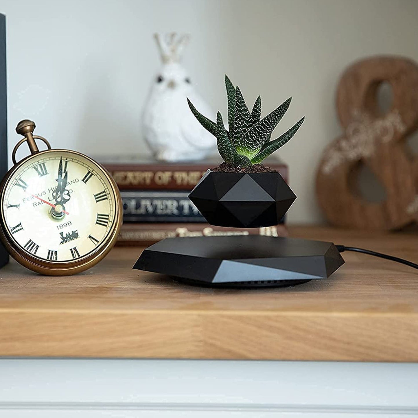 Rotating Magnetic Levitation Flower Pot - SKØRTER