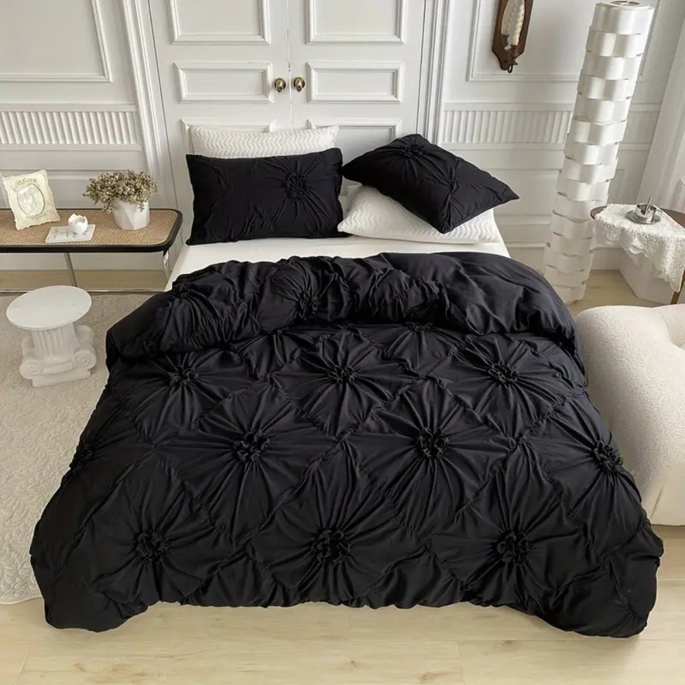Skorter | RuffledWeave Duvet Set – Elegant ruffled flower duvet cover set made of microfiber