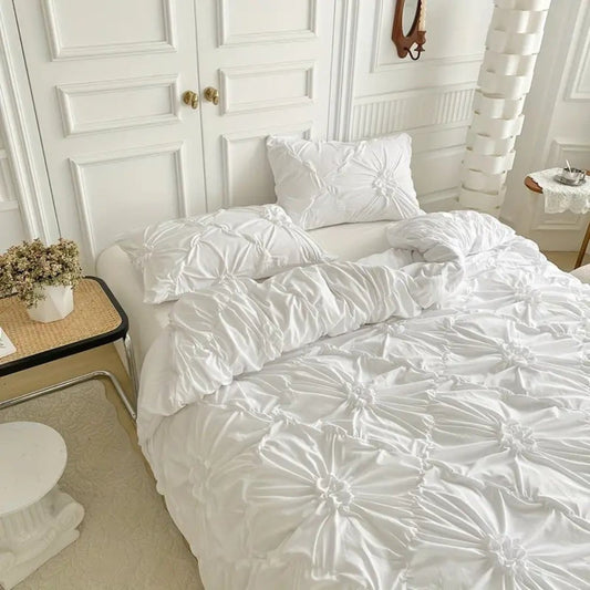 Skorter | RuffledWeave Duvet Set – Elegant ruffled flower duvet cover set made of microfiber