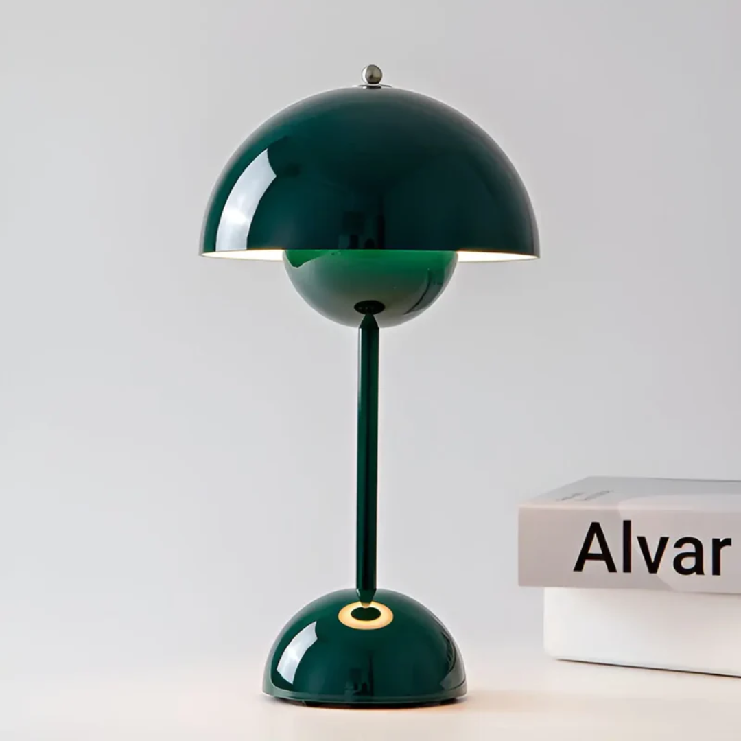 Skorter | Scandinavian Table Lamp with Luminous Flair - NordicBeam