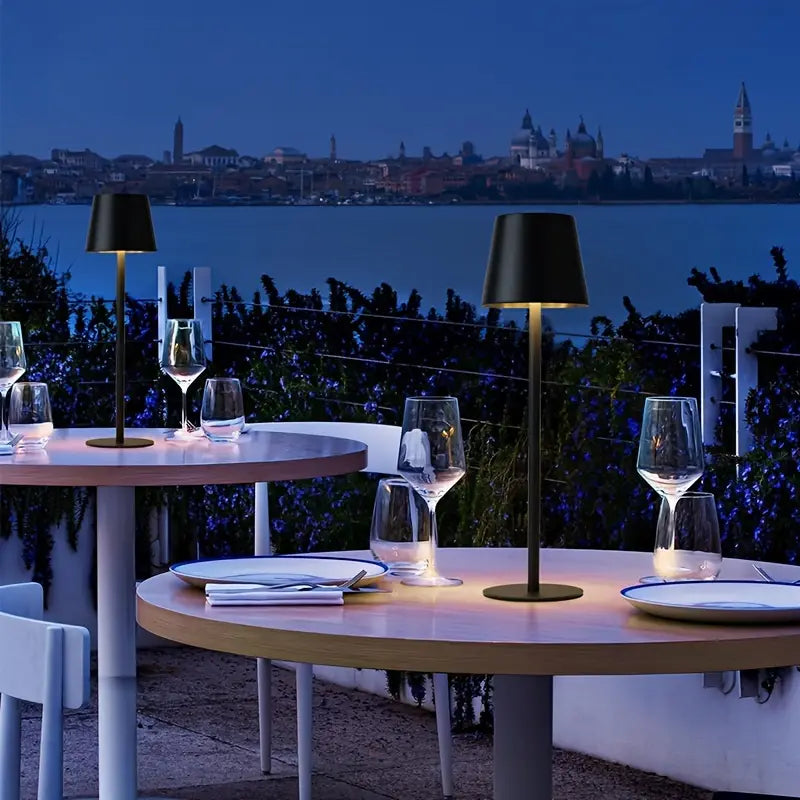Skorter | LED Table Lamp – Wireless, Touch Control & Dimmable Light