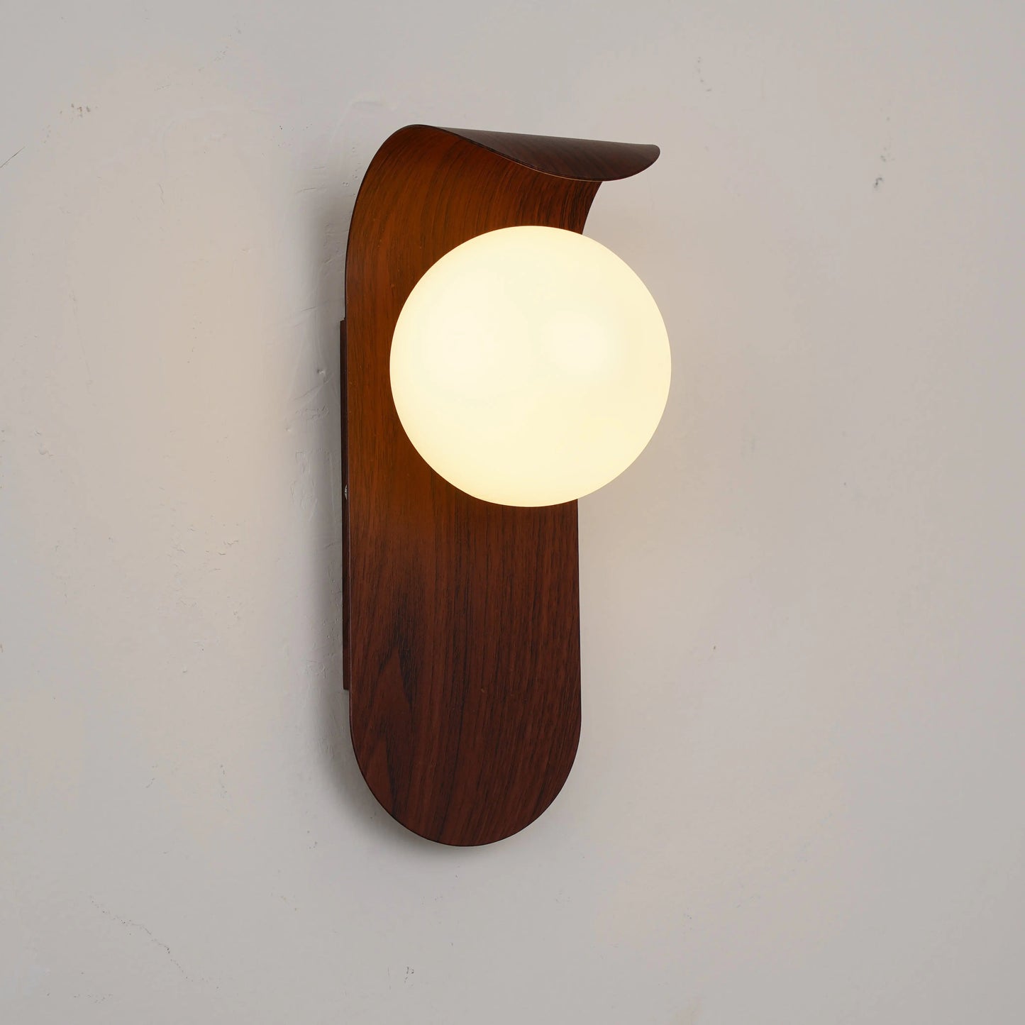 Skorter | Carlyle Wall Lamp | Stylish Modern Lighting for Any Room