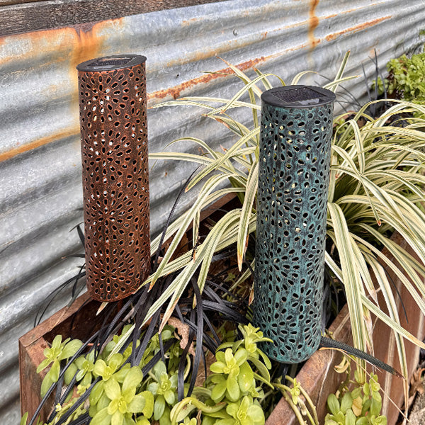 Skorter | Cylindrical metal outdoor solar lights for the garden, set of two