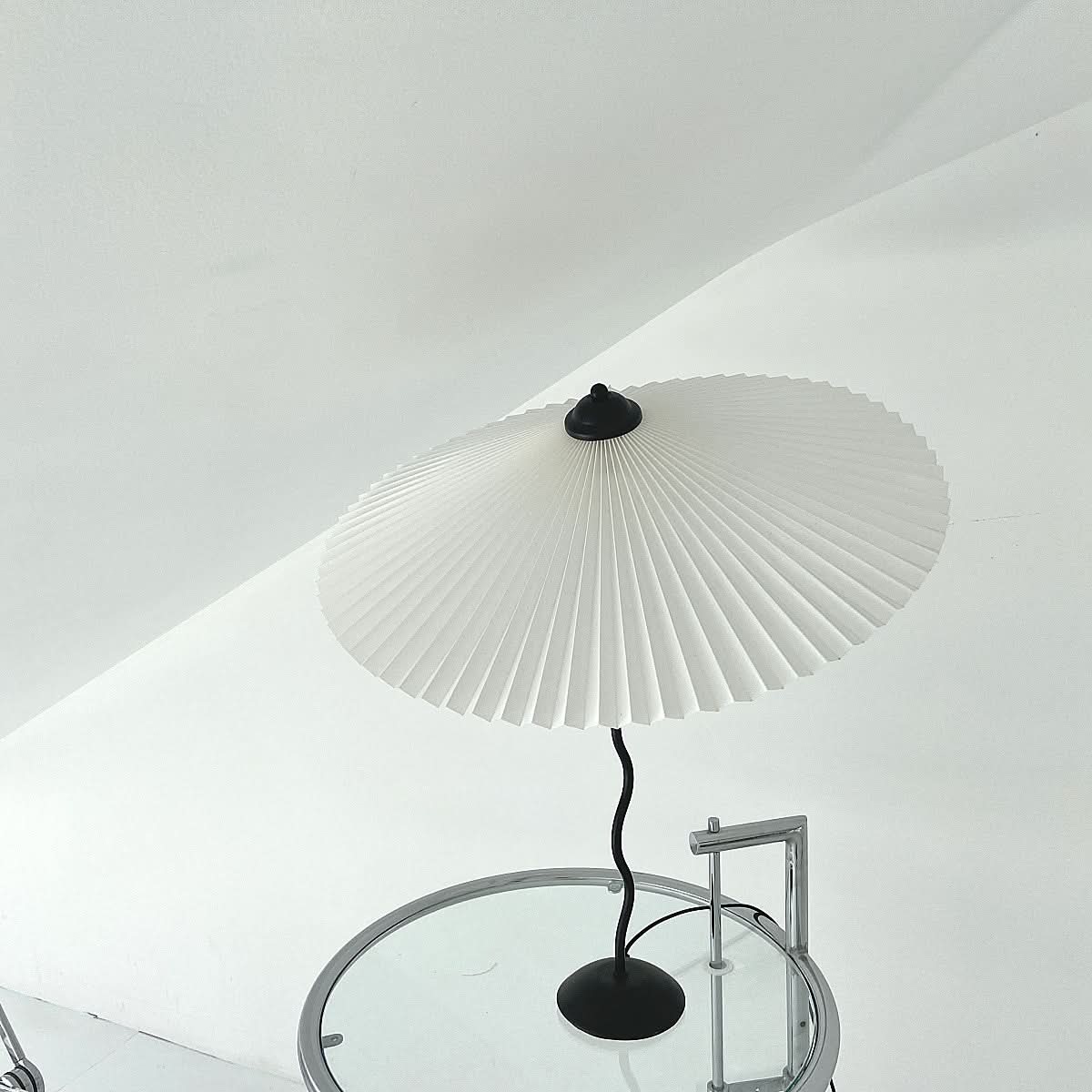 Skorter | Squiggle Umbrella Table Lamp – Modern Twirl Design with Chrome Finish