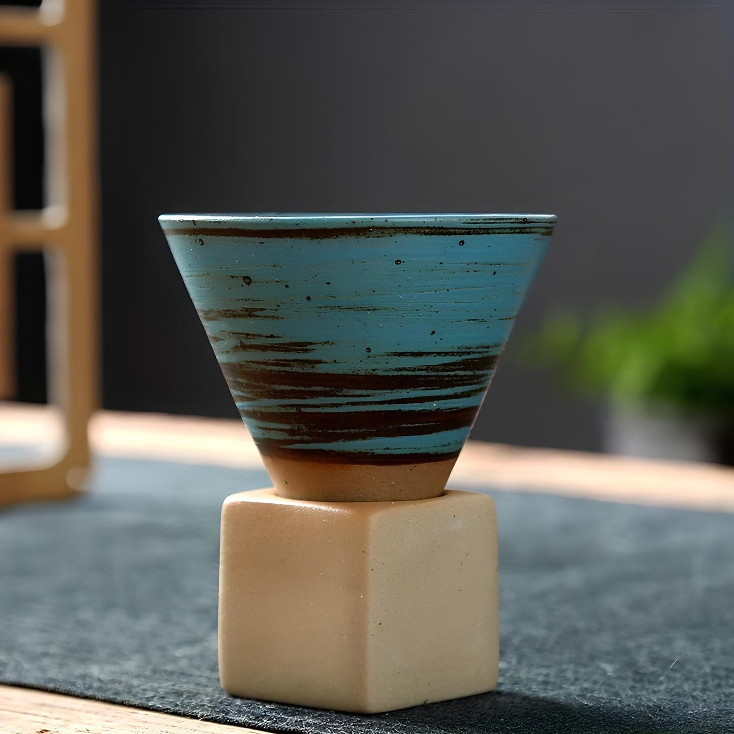 Skorter handmade conical in ceramic