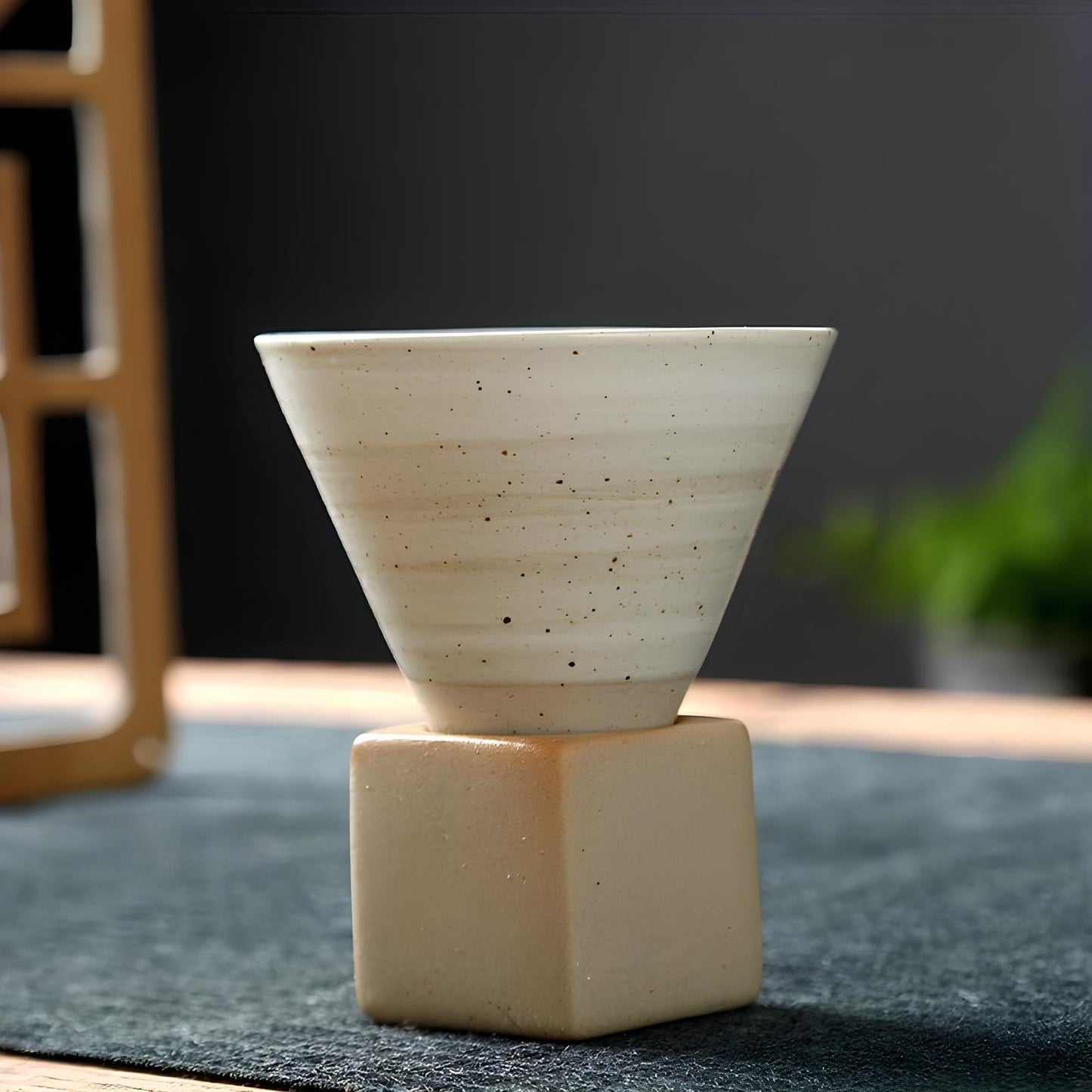 Skorter handmade conical in ceramic