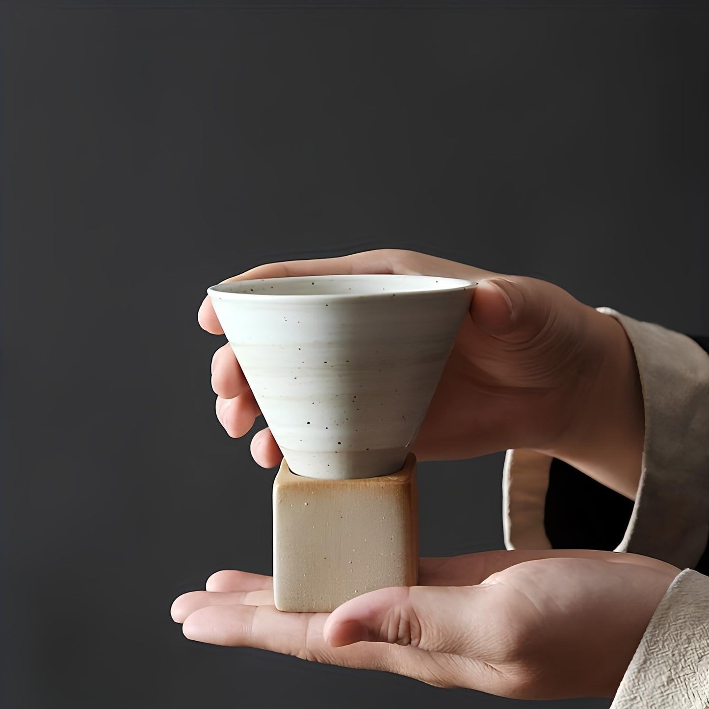 Skorter handmade conical in ceramic