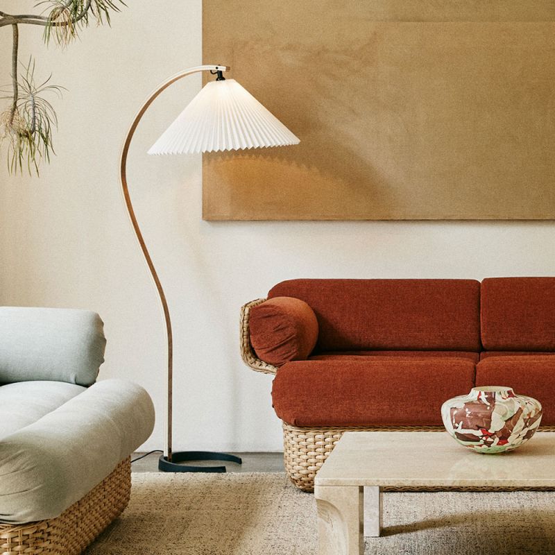 Timberline Wooden Floor Lamp - SKØRTER