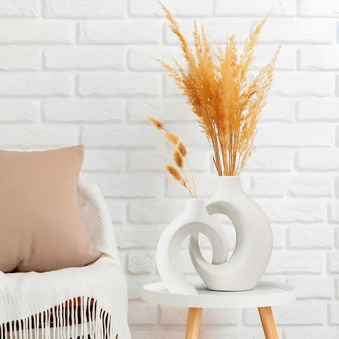 Skorter of two interwoven vases - Decorative harmony