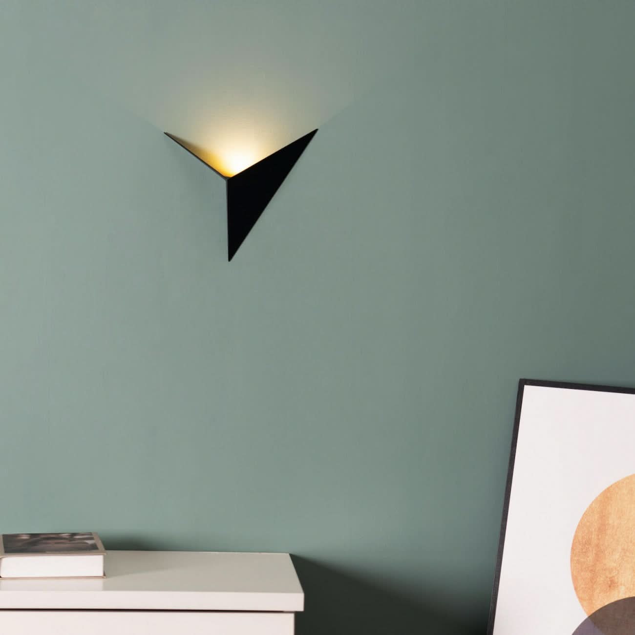 Skorter | Modern LED Triangular Wall Lamp for Stylish Interiors