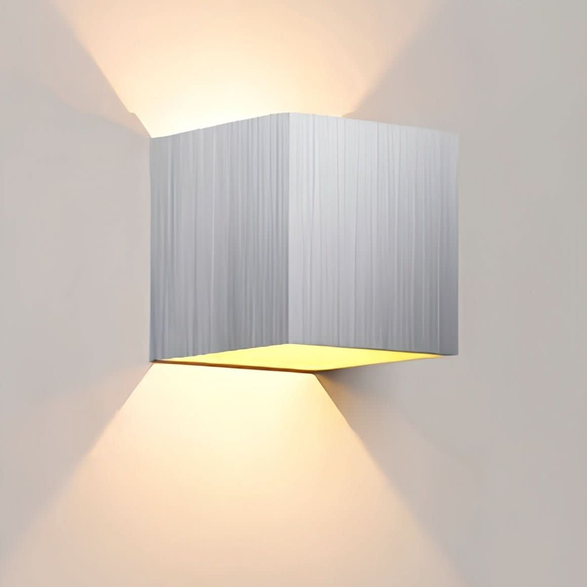 Skorter | Weatherproof Cube Wall Light – Up Down LED Outdoor Lamp