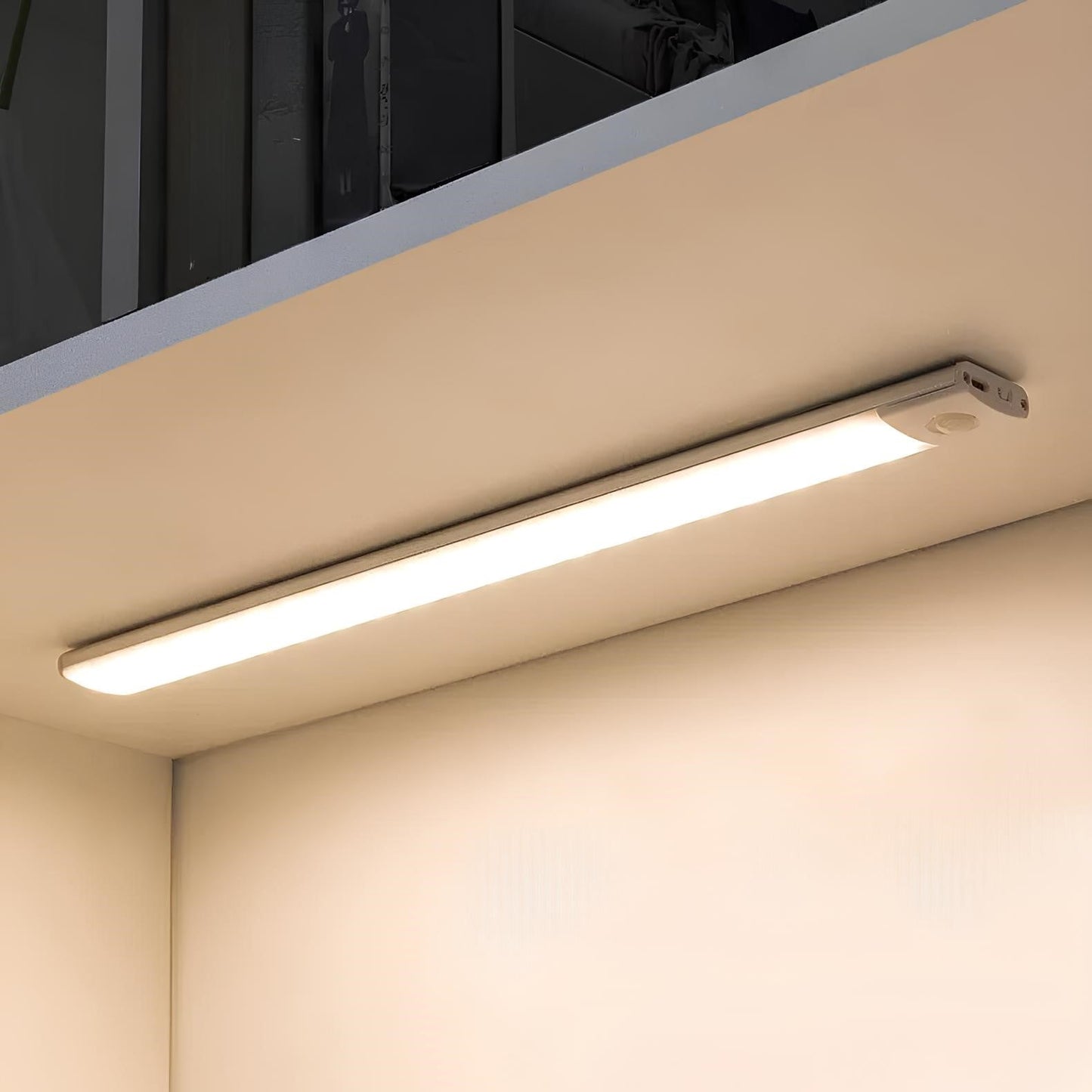 Skorter | Wireless Motion Sensor Lamp - GlowMotion