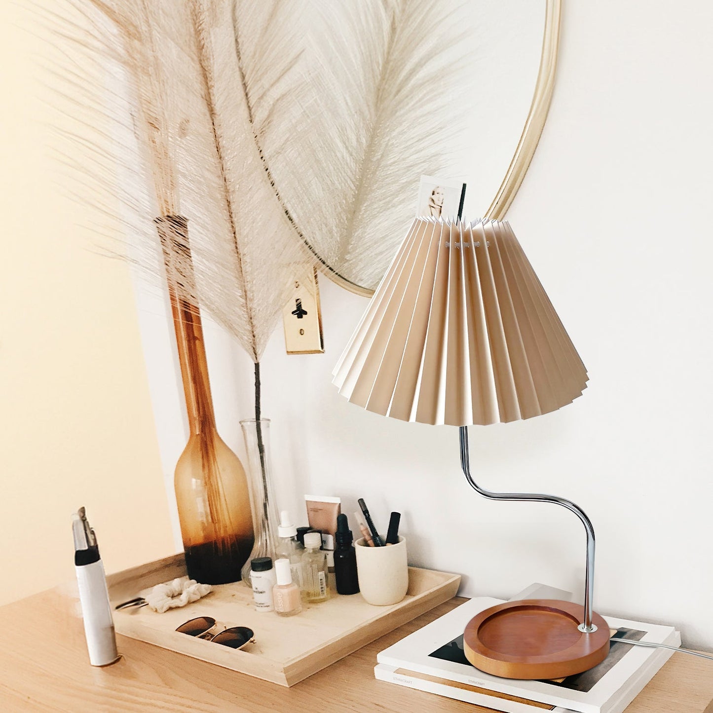 Bohemian - Classic Elegance Pleated Desk Lamp