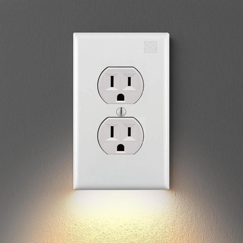 Skorter | Outlet wall plate with LED night lights