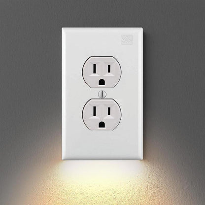 Skorter | Outlet wall plate with LED night lights