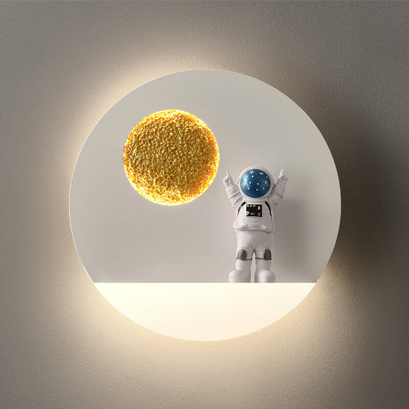 Skorter | Contemporary Creative Iron Resin Round Astronaut LED Wall Light Lamp for Bedroom