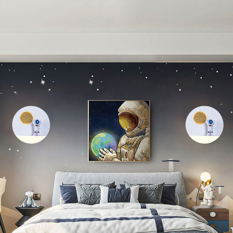 Skorter | Contemporary Creative Iron Resin Round Astronaut LED Wall Light Lamp for Bedroom