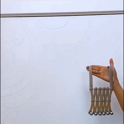 Skorter | Expandable Metal Clothes Hanger