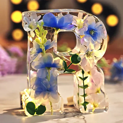 Skorter | Floral Resin Night Light