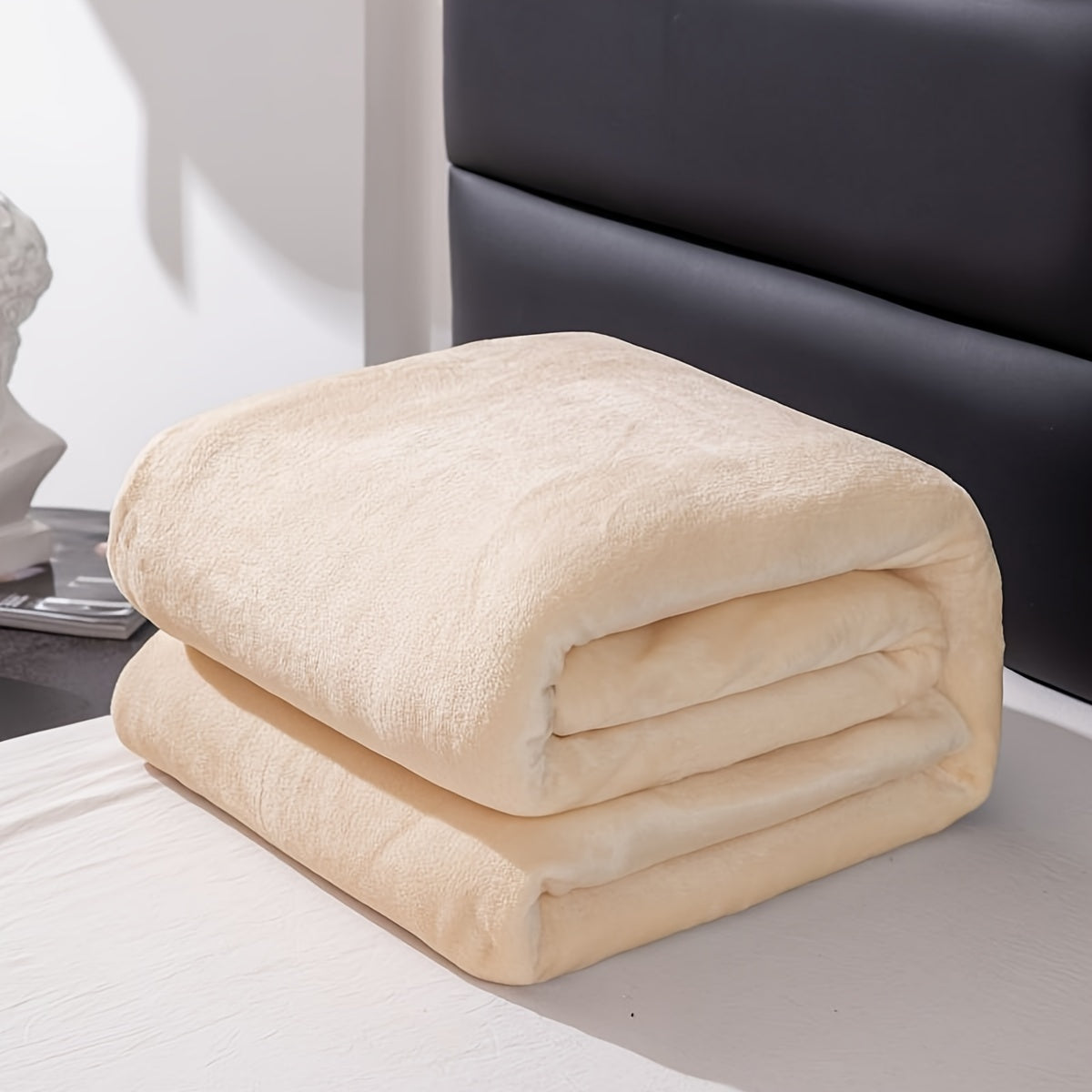 Skorter | Soft and warm gray flannel blanket for all seasons