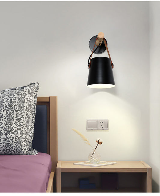 Skorter | WoodGlow - Wall lamp with iron shade and wooden arm