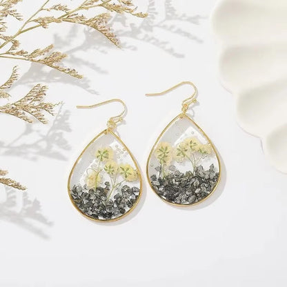 Skorter | Handmade Transparent Waterdrop Shape Dried Flowers Earrings