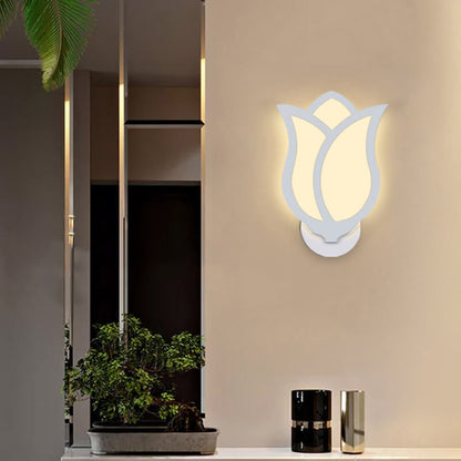 Skorter | Modern, minimalist, creative LED wall lamp in rose design