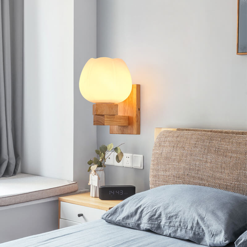 Skorter | Nordic Minimalist Wall Lamp with Glass and Wood