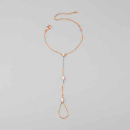 Skorter | Adjustable Finger Ring Bracelet made of Stainless Steel with Crystals