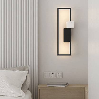 Skorter | Minimalist square LED wall lamp with iron and silicone frame