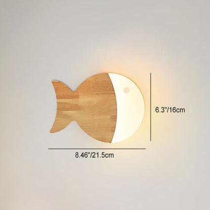 Skorter | Nordic Creative Simple Wood Art Small Fish LED Lamp