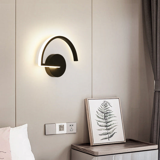 Skorter | Modern LED Wall Lamp Black/White Metal