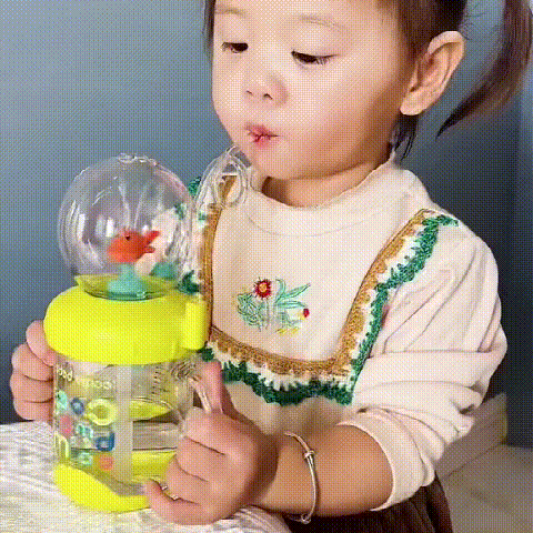Skorter | BABY DRINKING CUP WITH WHALE SQUIRT