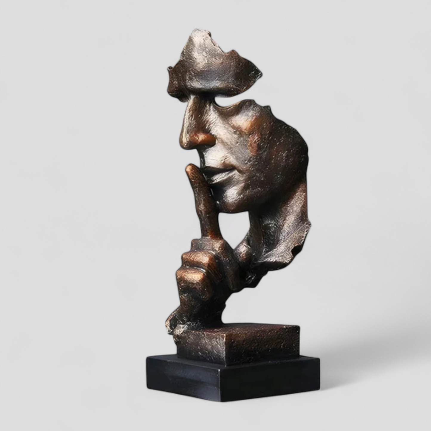 Skorter | Aurion Art Deco Sculpture for Home Decoration