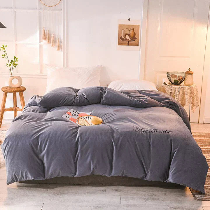 Skorter | Bedding - Cozy fleece bedding for an unparalleled sleeping experience