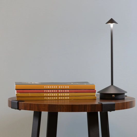Skorter | Shade Crest Rechargeable Table Lamp // Black