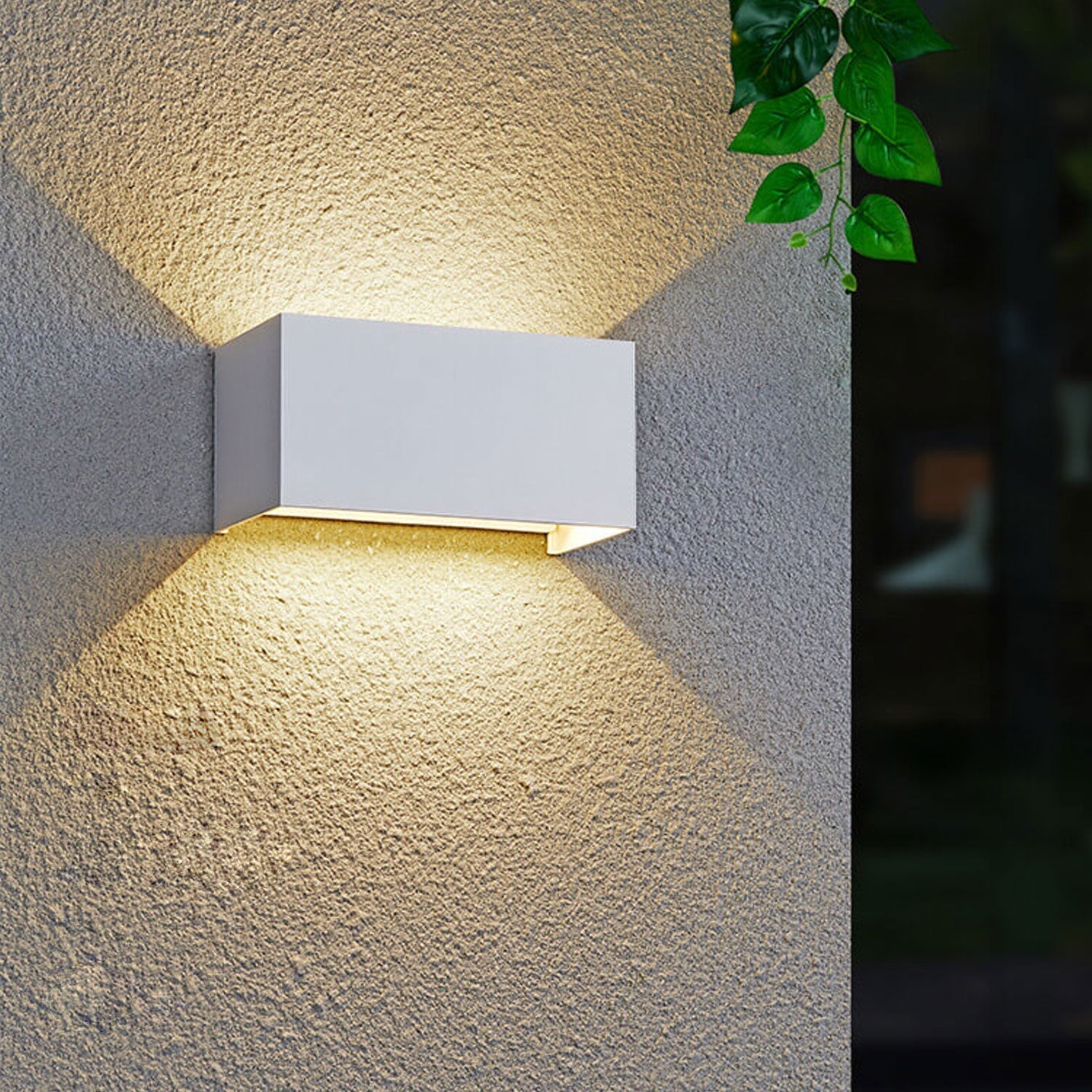 Skorter | Modern waterproof rectangular LED wall light for outdoor use with up and down lighting