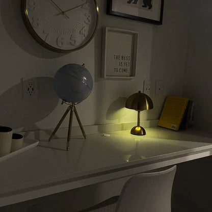 Skorter | Modern table lamp