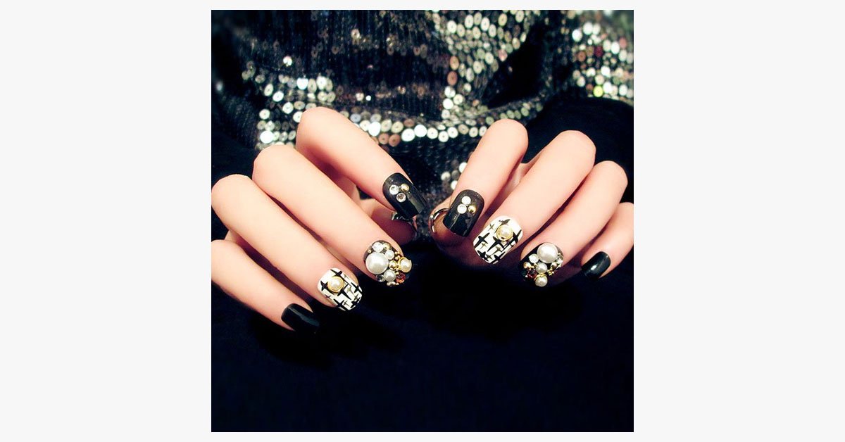 Skorter | Black Rhinestone Nails