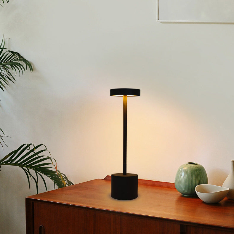 Skorter | Monax Iron Lamp